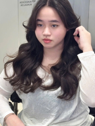 Uốn tóc kiểu ngắn ngang vai 