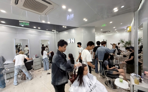 SALON TÓC ĐANG HOT TẠI BUÔN MA THUỘT – XU HƯỚNG LÀM ĐẸP 2026 GỌI TÊN UN HAIR STUDIO