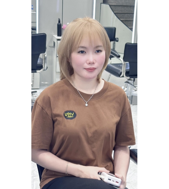 Nâu Trà Sữa Hot 2026 – Màu Tóc Hack Da Được Yêu Thích Tại UN Hair Studio