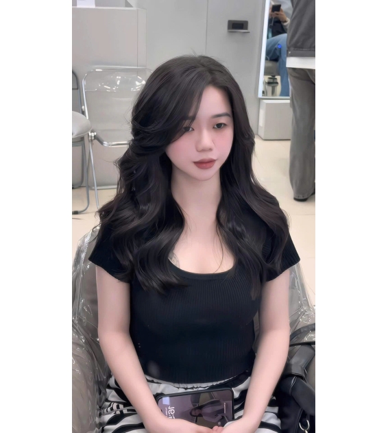 Uốn tóc hot tai Un 